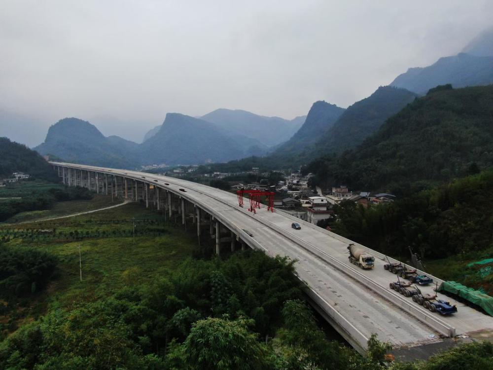 抓工期抢进度宜威高速长宁段建设按下快进键丨全力以赴拼经济搞建设
