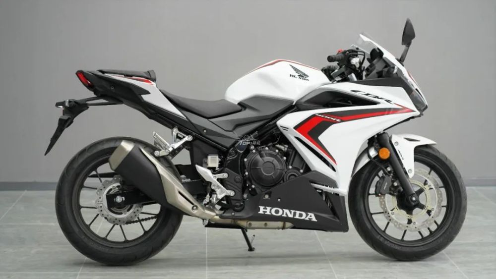 本田cbr400r试驾报告,更适合通勤的高颜值跑车_腾讯新闻