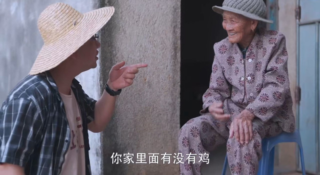 千万网红“大漠叔叔”宣布已从警队离职，进军演艺圈拍摄纪录片_腾讯新闻