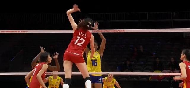 女排30哥伦比亚李盈莹制霸攻守2将出身价刁琳宇习惯性抽风