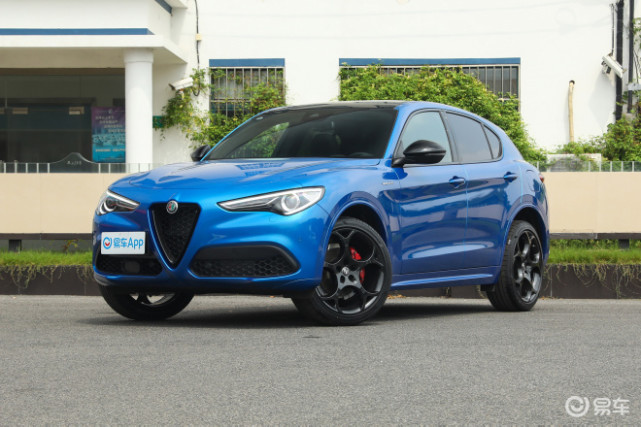 新款stelvio将沿用现款车型的外观设计风格,家族式的盾形进气格栅不用