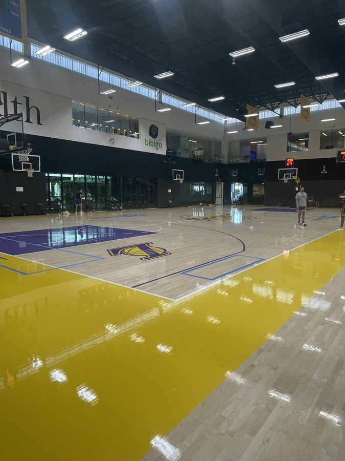 湖人训练营首日汇总三巨头苦练三分哈姆确认威少首发偷师布帅