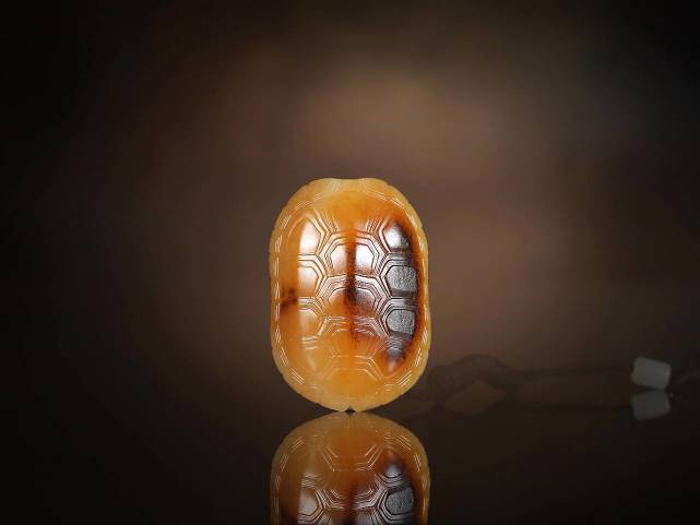 佰匞玉雕 苍古幽魅 老气至尊 项高权 富甲一方 新疆和田玉籽料 挂件