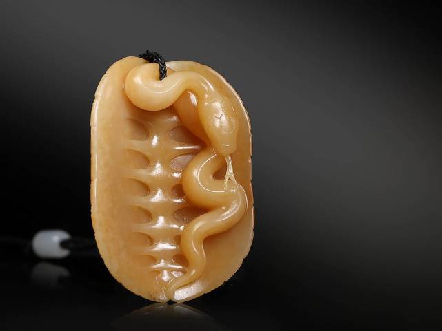 佰匞玉雕 苍古幽魅 老气至尊 项高权 富甲一方 新疆和田玉籽料 挂件