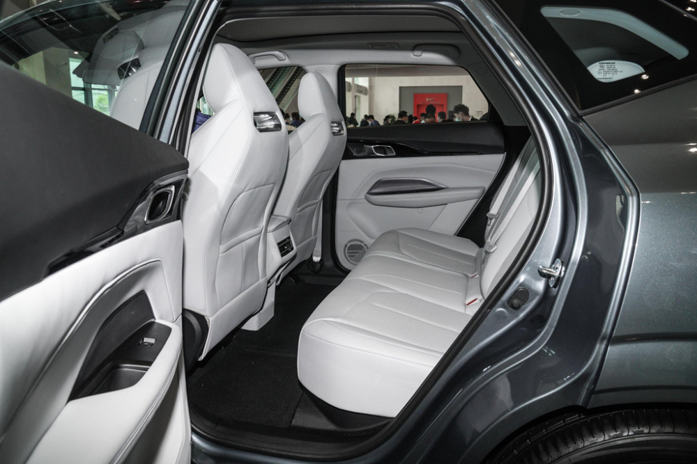 欧尚Z6iDD强势崛起，在15-18万混动SUV中，已是顶流水平？