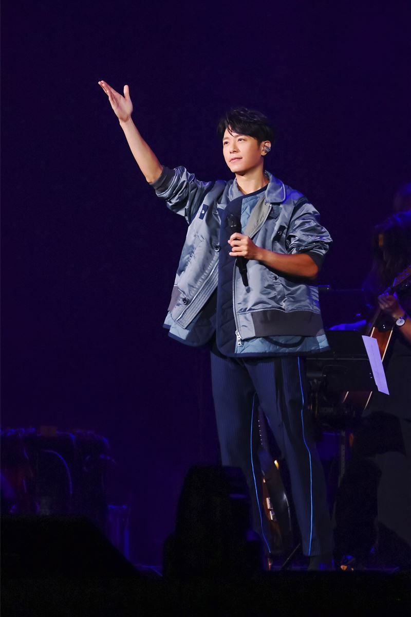 台湾歌手韦礼安今日登记迎娶圈外女友,甜蜜透露太太没有怀孕_腾讯新闻