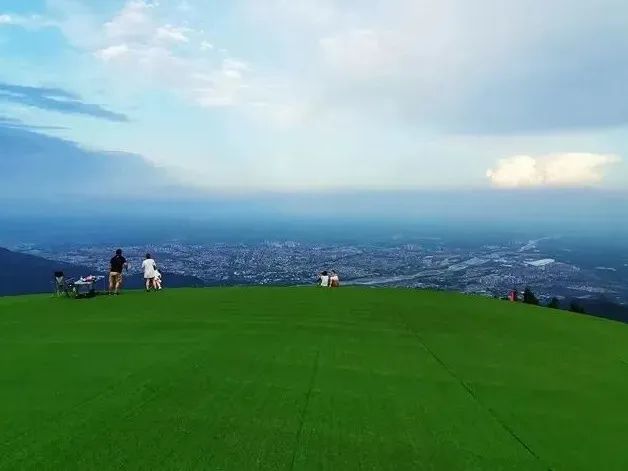 國慶節兩日遊雲華山都江堰的360觀景臺登頂俯瞰紫坪鋪