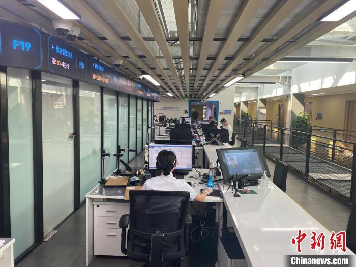 北京城市副中心政务服务中心运行满一年接待企业及民众8万余人次