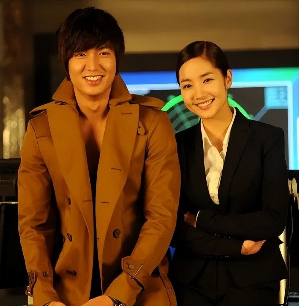 朴敏英男友正面照曝光,与旧爱李敏镐差太多,还撞脸于谦张曼乐_腾讯