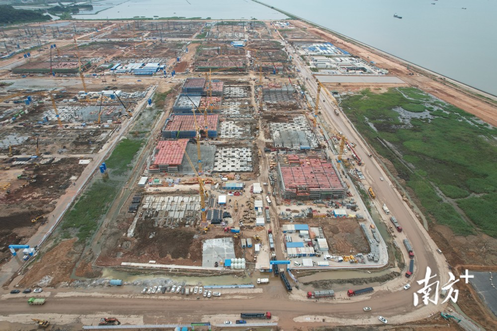 10月底封顶珠海富山工业城雏形显现