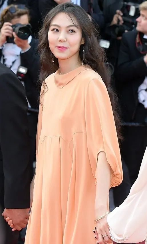 从金敏喜到金高银 韩系美人为什么都爱lemaire 腾讯新闻