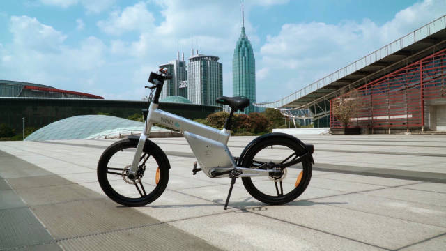 国内首款量产民用型氢能自行车上市：续航55公里，售价达12800元