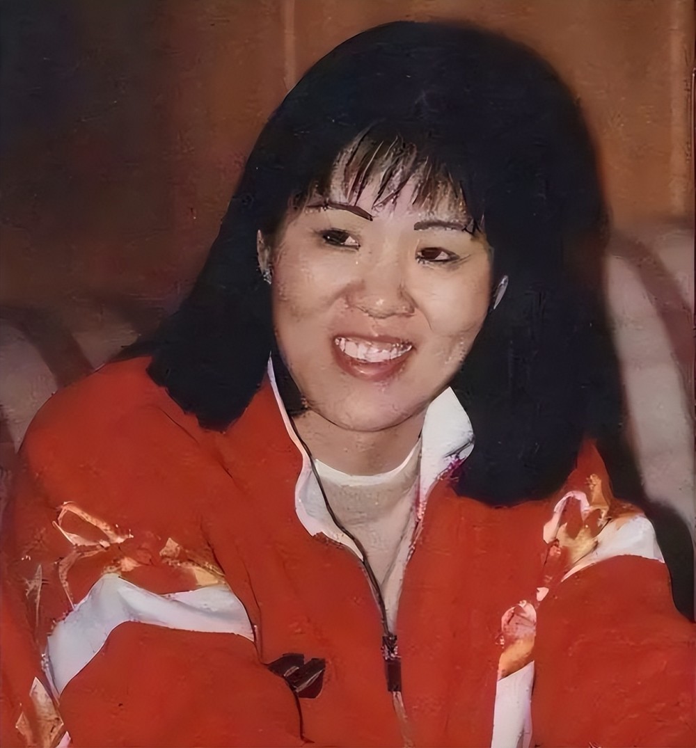郎平曾热恋1米96美国博士,96年奥运摘银被求婚,她为女排婉拒_腾讯新闻