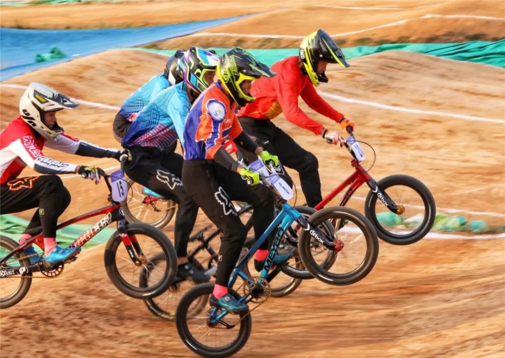 速度与激情一起感受省运会bmx小轮车的独特魅力