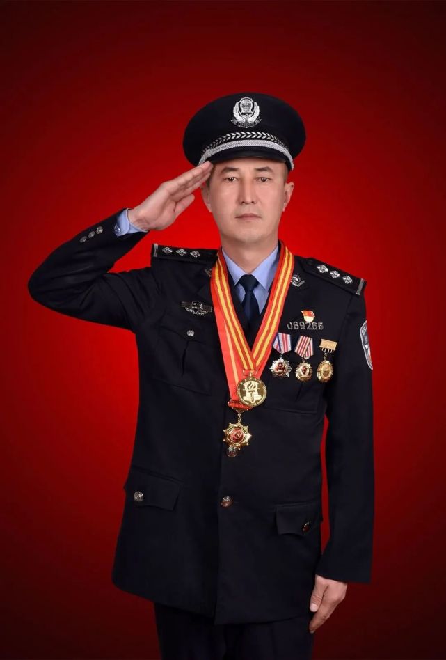 俄热斯克力得·努尔苏里坦作者:巩留县公安局政工室民警 江锋编辑︱