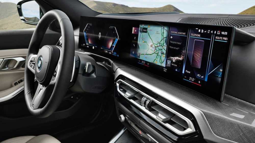 新款宝马3系旅行版换双联屏多动力可选就等引进