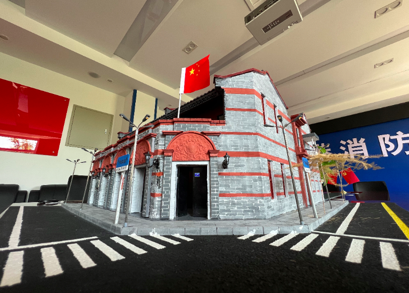 14600块青砖4780块瓦片他们手工制作一大会址模型