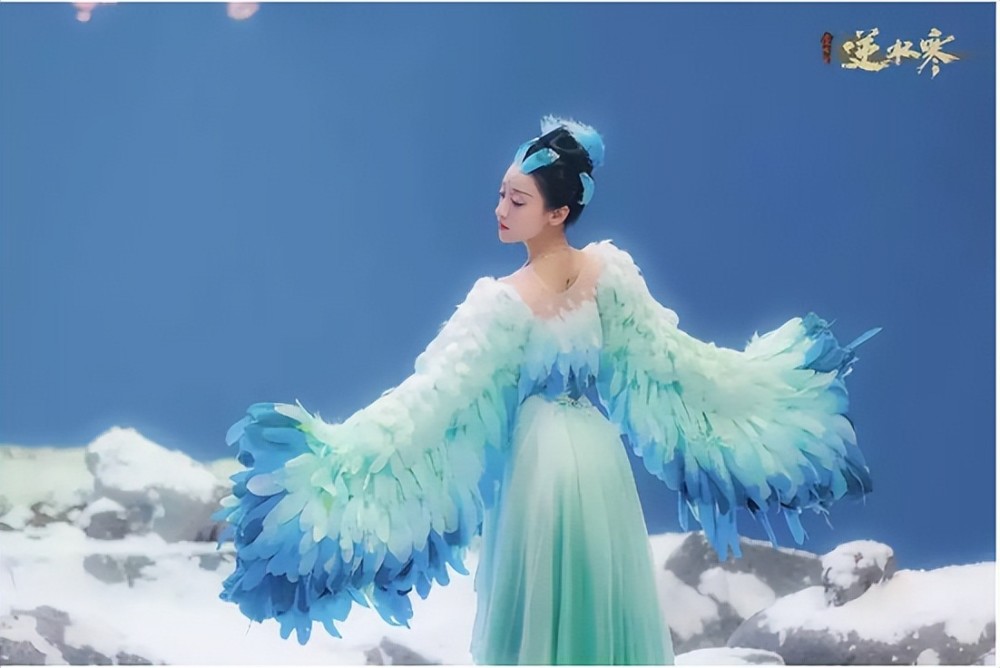 事实上也无怪能把无数网友看呆,毕竟这部名为《青鸾》的舞蹈,制作阵容