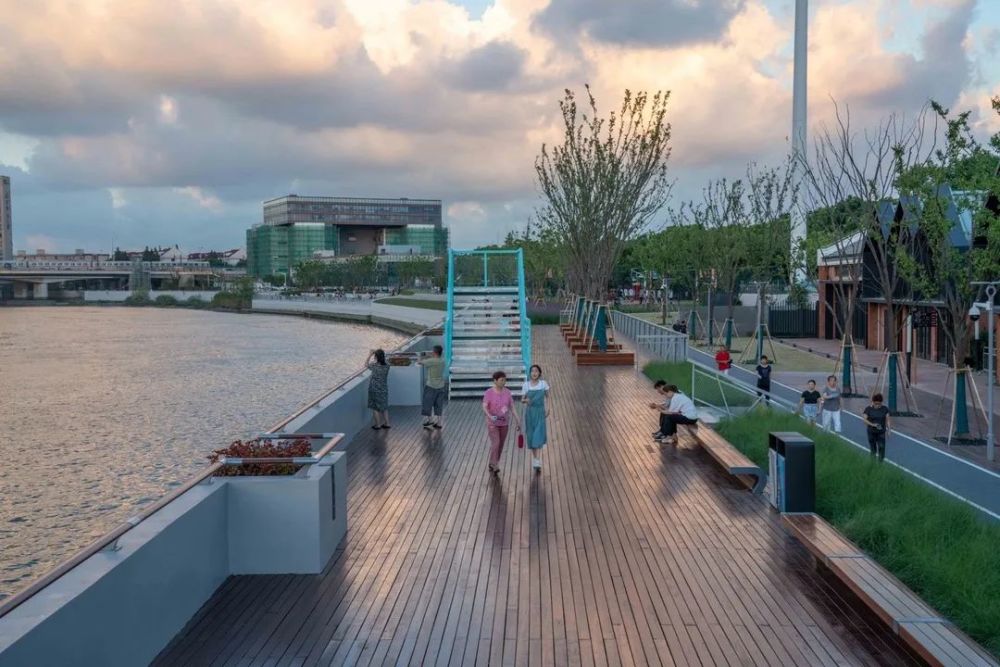 北转型宝山行庙行镇优化城市空间科创驱动发展抒写数智街镇新画卷