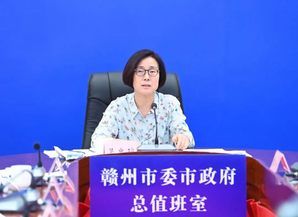 国庆假期第一天吴忠琼调度值班值守工作