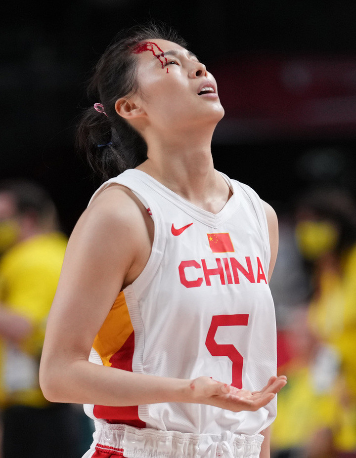 顺风不浪逆风不怂中国女篮山东姑娘王思雨有颗大心脏