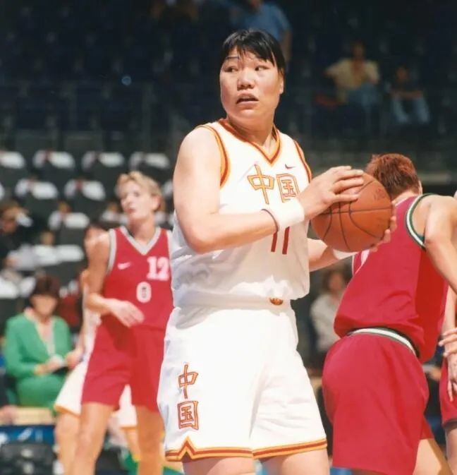 女篮版水庆霞郎平不她是女篮世界杯最佳教练郑薇