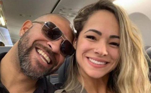 真爱40岁阿德里亚诺第5次和女友复合与40亿大罗生活在不同层次