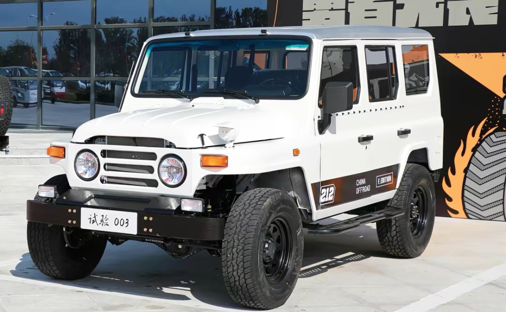 北汽新款bj212亮相长度和轴距大幅增加依旧24t动力