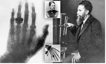 拍摄了第一张xray照片……1895年10月8日,伦琴迎来他戏剧性的一天
