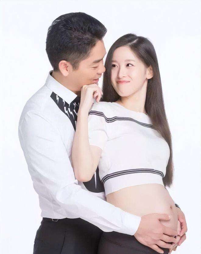 刘强东与刘静尧消除误会达成和解,章泽天挺孕肚博同情分_腾讯新闻