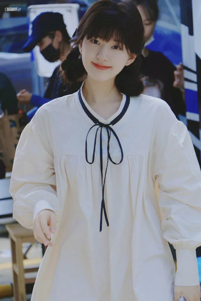 是谁又种草了赵露思的齐刘海?插图6