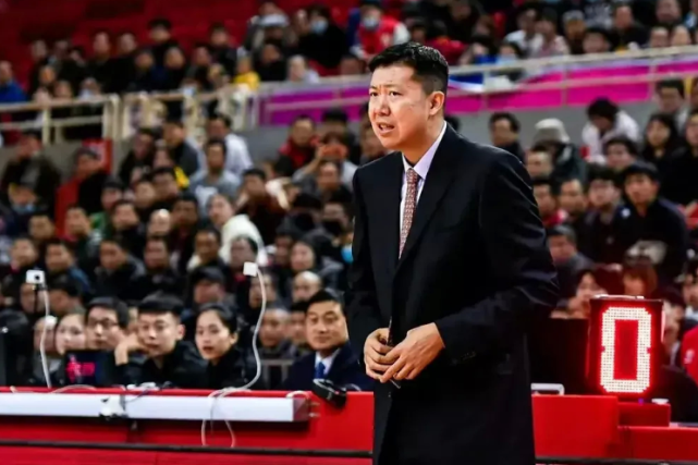 王治郅新职务曝光:任军体中心副队长 大校军衔 拒cba多队邀约