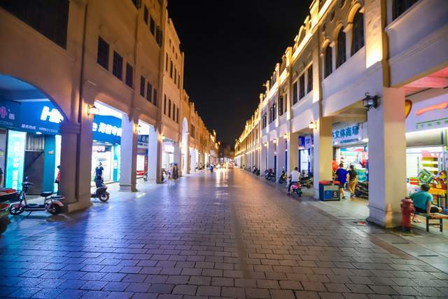 广西百色夜游解放街右江夜景太美了