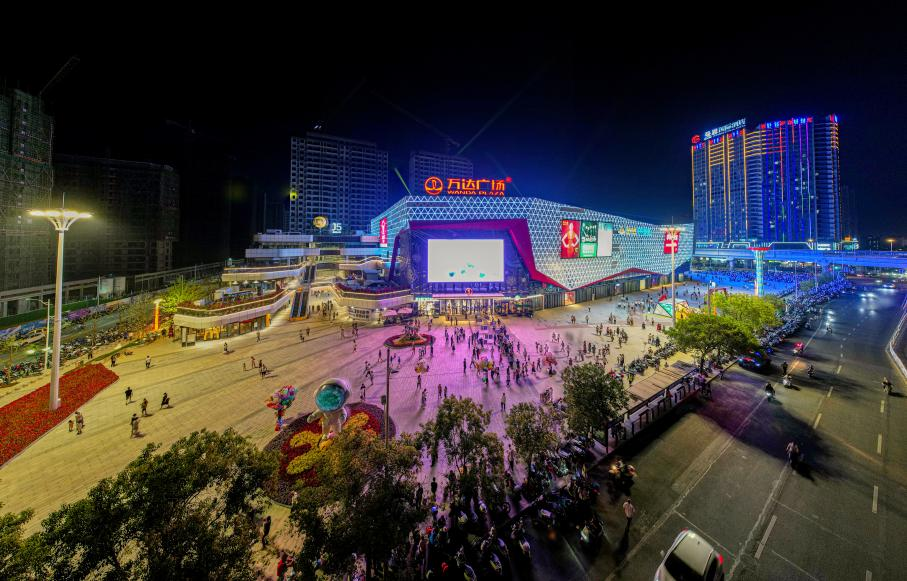 灯红酒绿或嘉福万达广场扎进世界客家非遗文旅美食街夜幕降临节庆会展