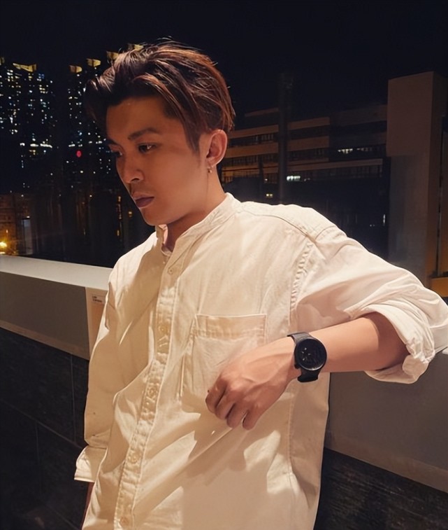 港星黄得生转行卖房子,收入高过当演员,在tvb12年看不到未来_腾讯新闻