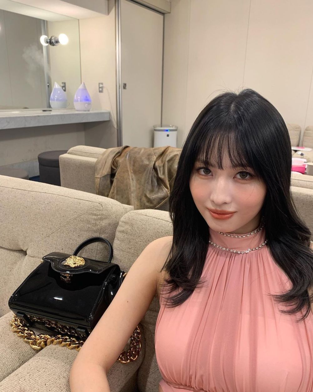 twicemomo秀丰满身材结实的11字腹肌吸睛令人惊艳的美女