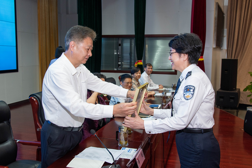 厅党委书记,厅长姜明出席会议并讲话,副厅长,一级巡视员夏月星主持