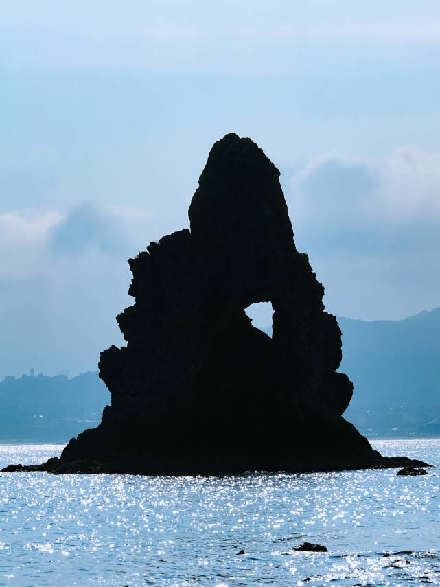 青岛地标景观之一"石老人"损毁坍塌 已采取临时性保护措施