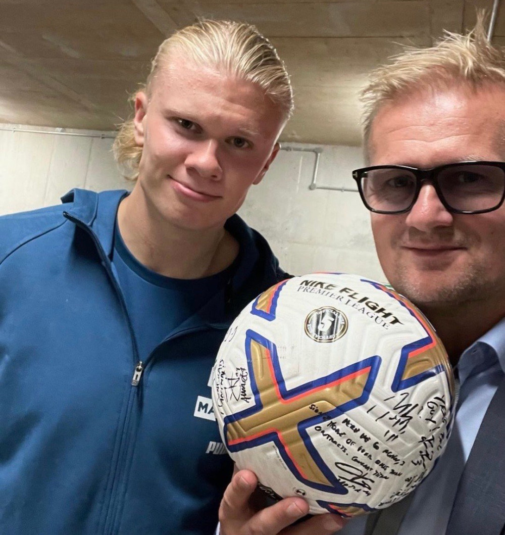 老哈兰德拒绝与基恩言和,飞踹事件并非结怨起因,带你回顾全过程_腾讯