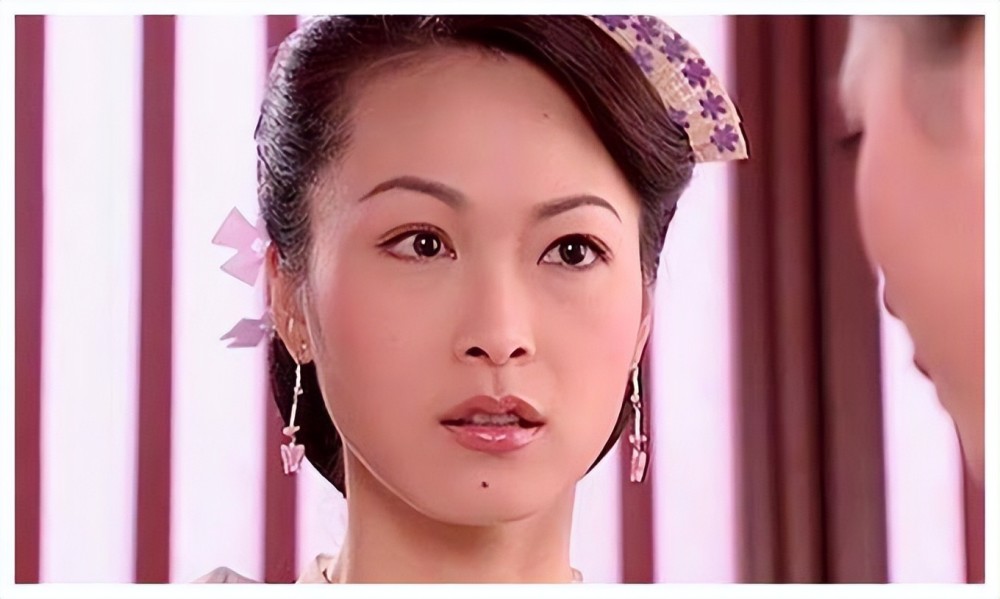 邵逸夫认她做红颜,向华胜为她抛弃张敏,张玉珊不嫁豪门自成豪门