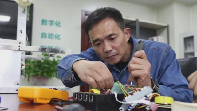 二十大代表风采|廖志斌:从电力"小白"到技能"大咖"