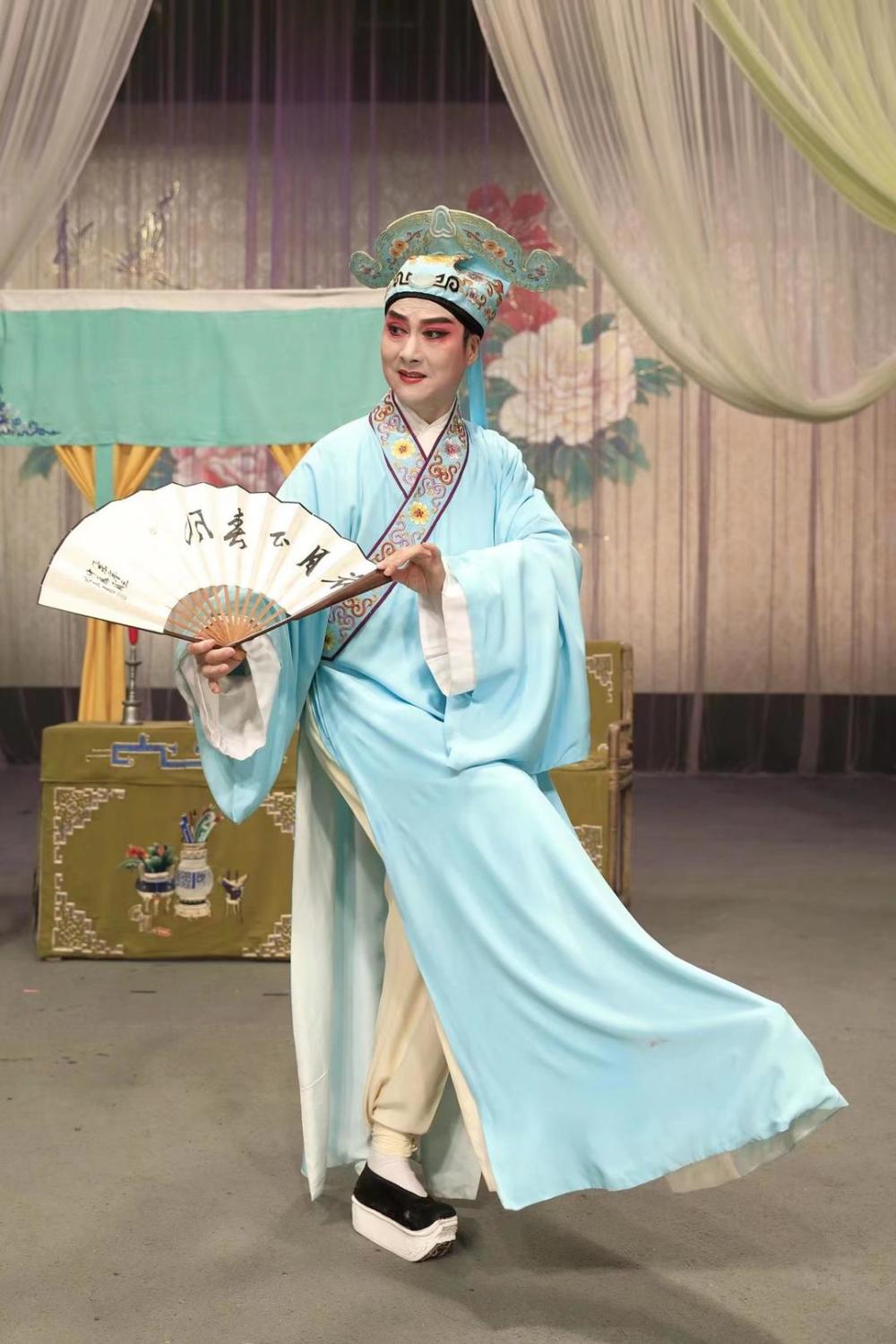 国庆进阶计划川剧名角肖德美教你小生扇子功