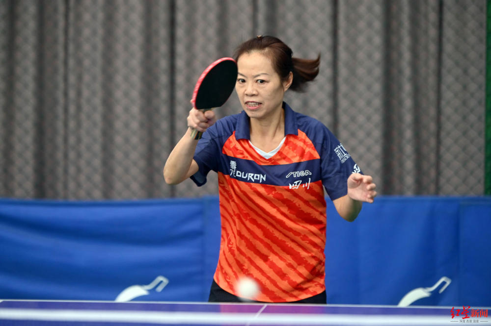 打卡丨14岁和陈龙灿当队友成都民间第一女单李燕一直在乒