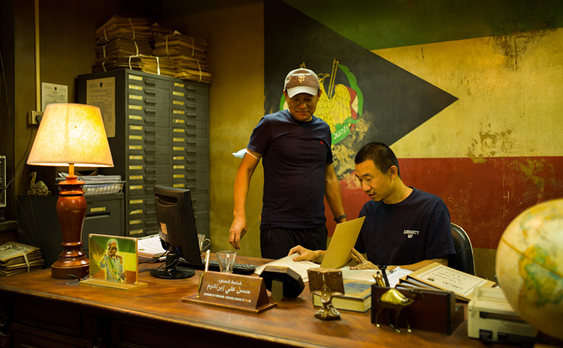 万里一归途咫尺青岛间万里归途美术指导李淼揭秘在青岛拍摄的幕后