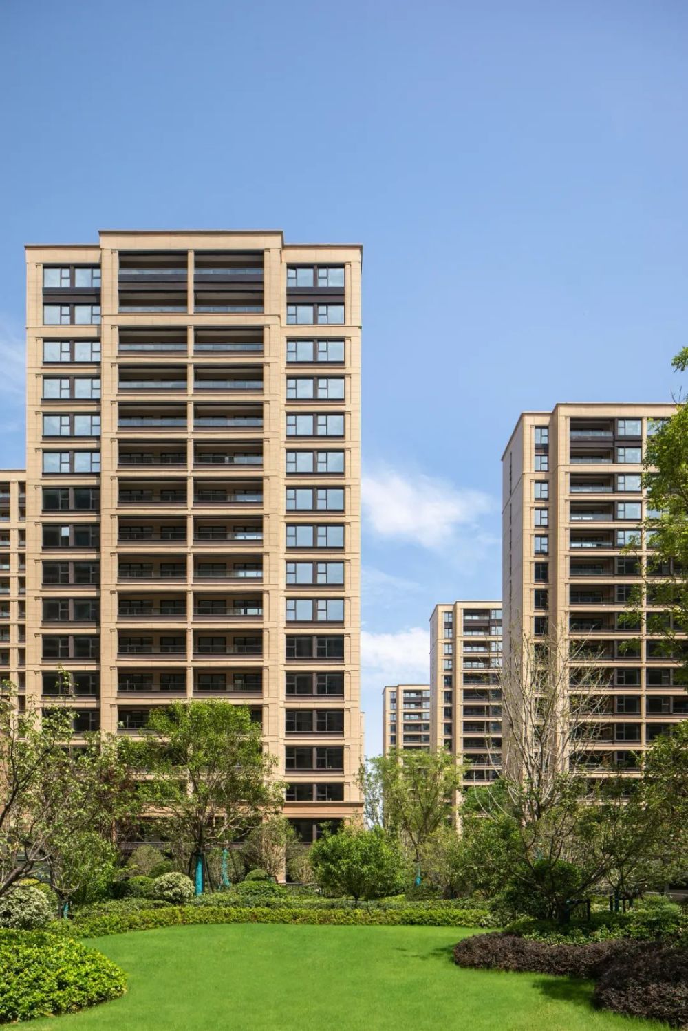 交付实探|绿城交付上新,明月滨河能考多少分?_腾讯新闻