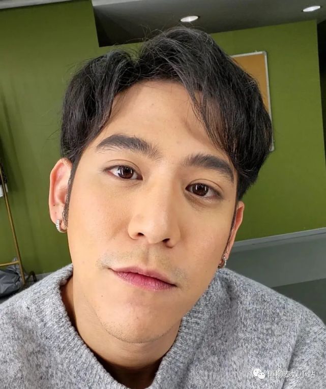 泰星porshe:一直有在交谈的女生,但是都没有达到"交往"的地步