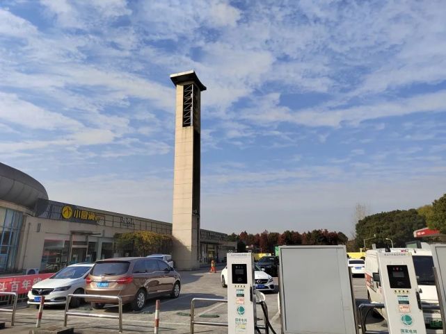 小昆山服务区淀山湖,金泽古镇,东方绿洲周边景点停车,加油,餐饮,超市