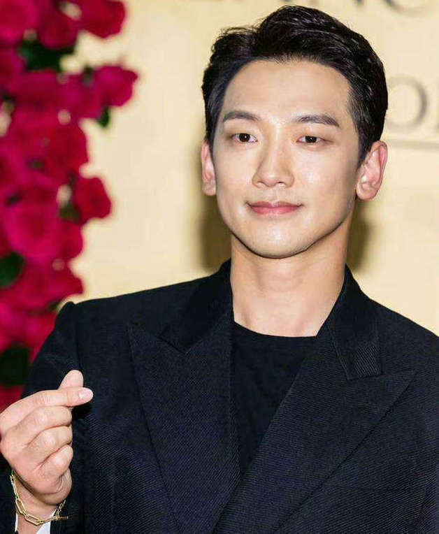 韩国歌手rain否认与女高尔夫选手的婚外恋传闻