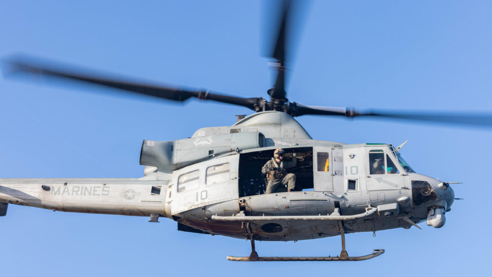 最真切的体量差距ch53重型直升机吊运ch1中型直升机