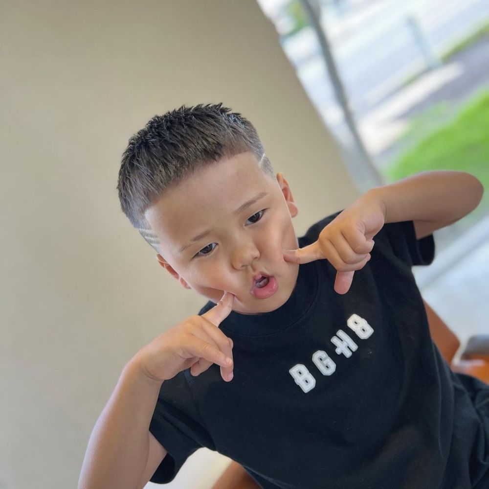 小男孩发型15款,又帅又精神,你儿子值得拥有插图2